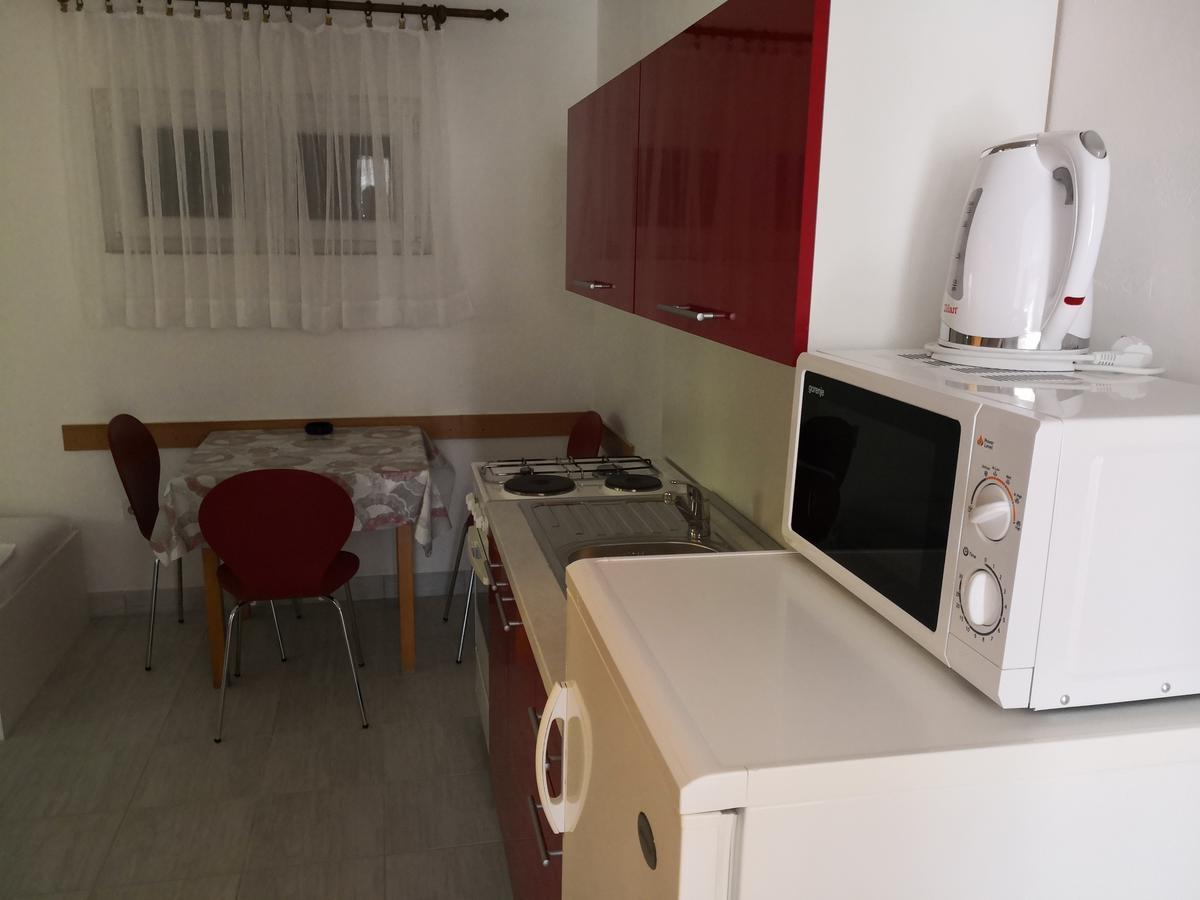 Apartments Anastazija Паг Экстерьер фото